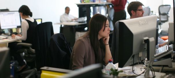 open-space-emploi-travail-salaries-ordinateur_883317