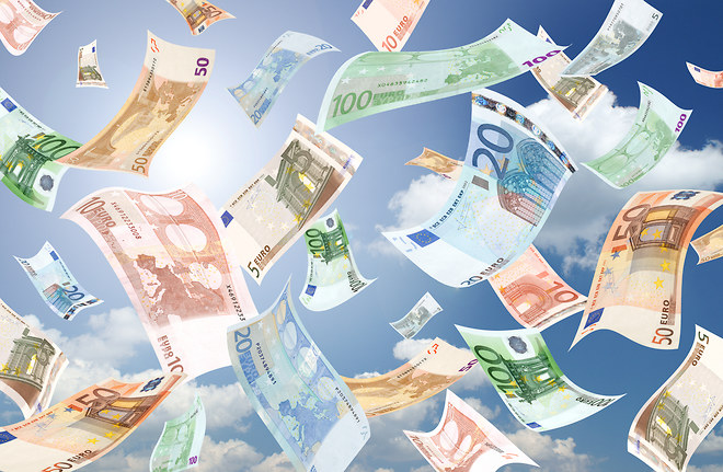 2667_1444146396_pluie-de-billets_660x431p